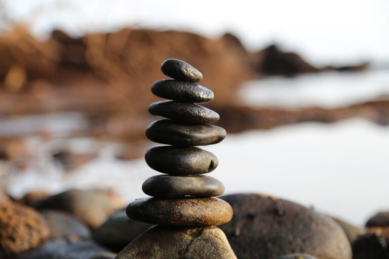 Sumérgete en la Tranquilidad: Explorando los Beneficios Profundos de la Meditación